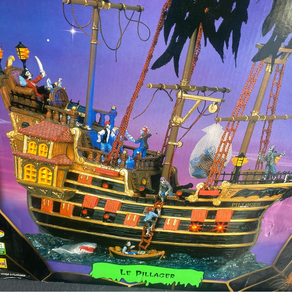 LEMAX Le Pillager Pirate Ship Decor